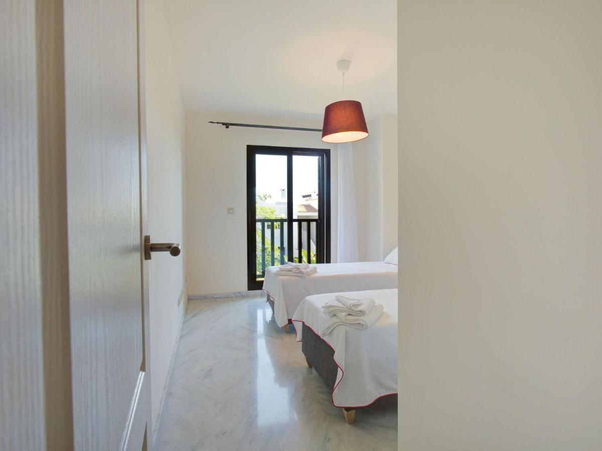 Spacious Apartment In San Roque With Swimming Pool ภายนอก รูปภาพ
