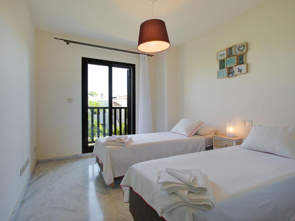 Spacious Apartment In San Roque With Swimming Pool ภายนอก รูปภาพ